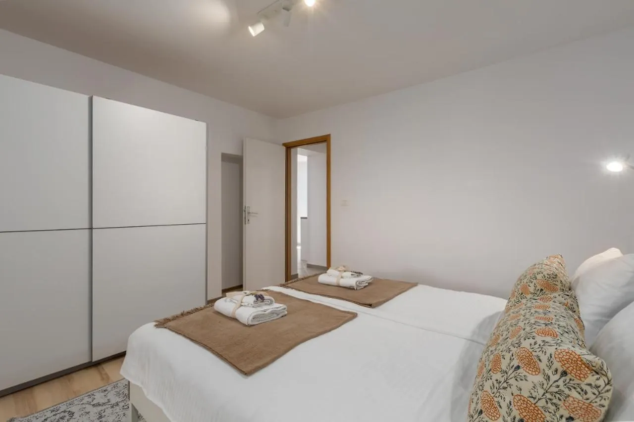 Apartments Agata Novigrad Istria